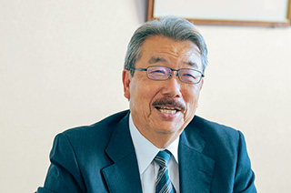 両目つむって、仕事を任せる。最後に私が責任を取ればいいんです。